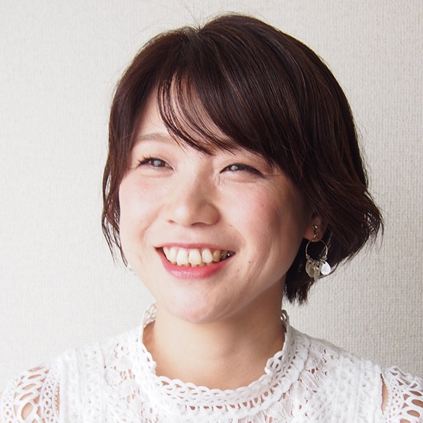 内田知里